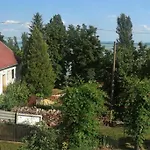 Beautiful With Garden Apartmán Balatonszepezd