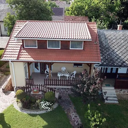 Beautiful With Garden Appartement Balatonszepezd