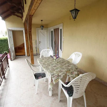 Beautiful With Garden *