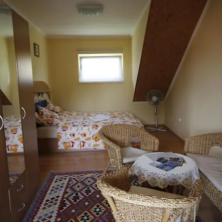 Beautiful With Garden Appartement