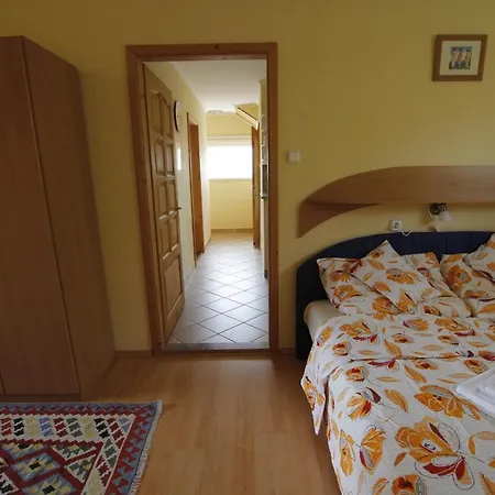 Beautiful With Garden Balatonszepezd