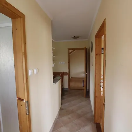 Apartman Beautiful With Garden