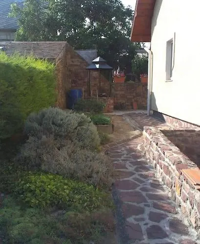 Beautiful With Garden * 鲍洛通塞派兹德