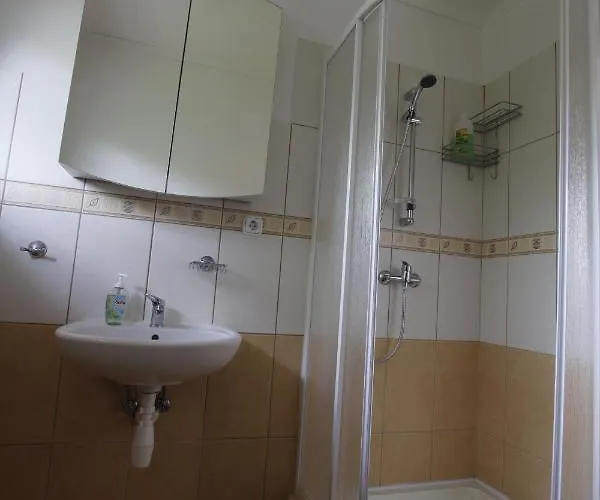 Beautiful With Garden 鲍洛通塞派兹德