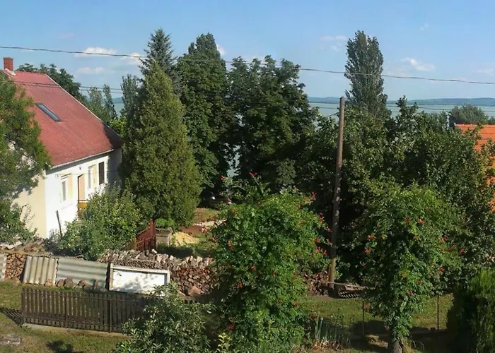 Beautiful With Garden 아파트 벌러톤세페즈드