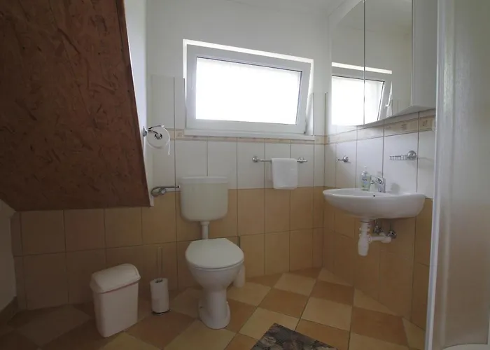 Beautiful With Garden * 벌러톤세페즈드