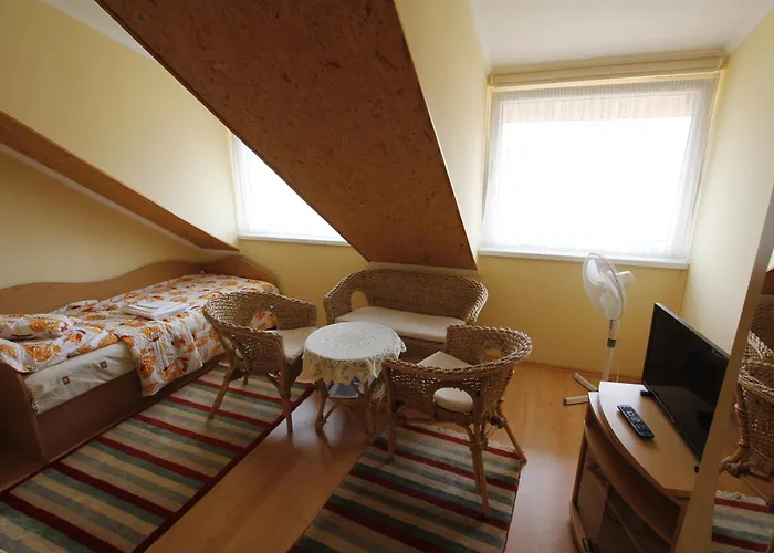 Beautiful With Garden Apartment Balatonszepezd