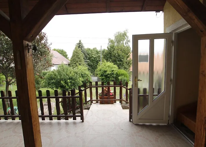 아파트 Beautiful With Garden