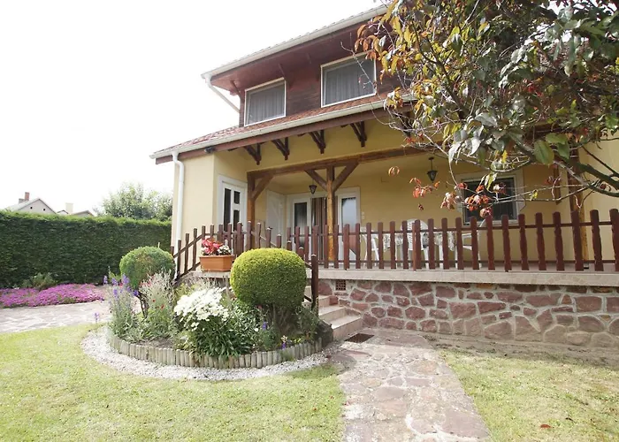 Beautiful With Garden Balatonszepezd